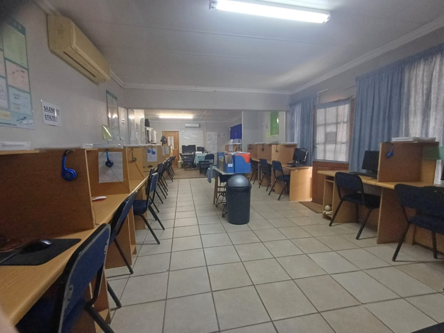 5 Bedroom Property for Sale in Wilkoppies North West